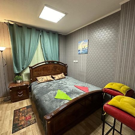 Ararat-Poznyaki Hostel Київ Екстер'єр фото