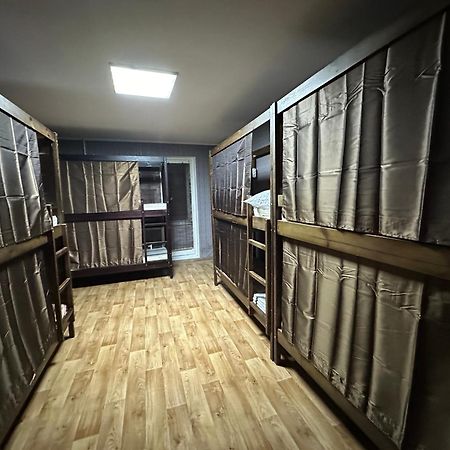 Ararat-Poznyaki Hostel Київ Екстер'єр фото