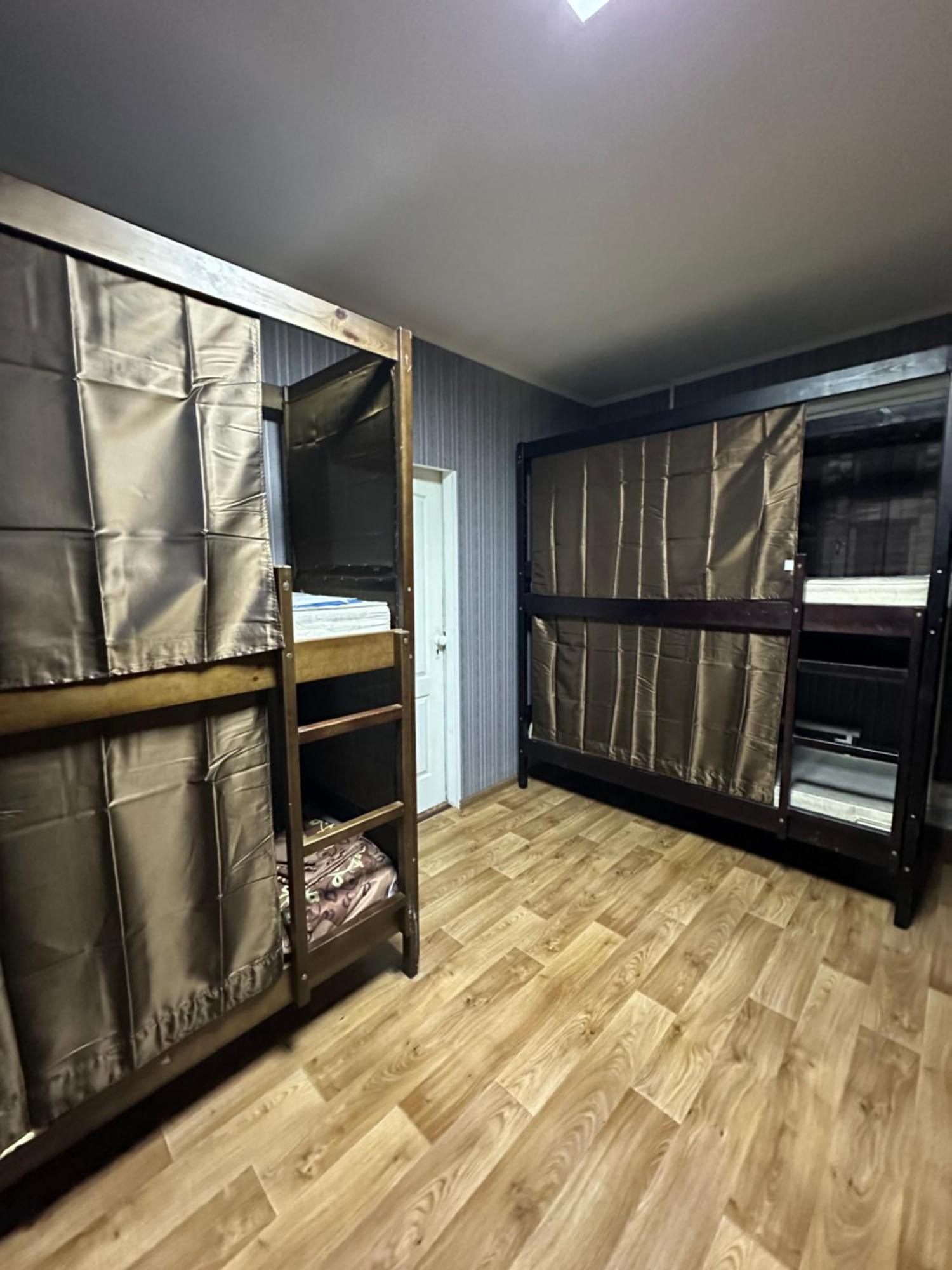 Ararat-Poznyaki Hostel Київ Екстер'єр фото