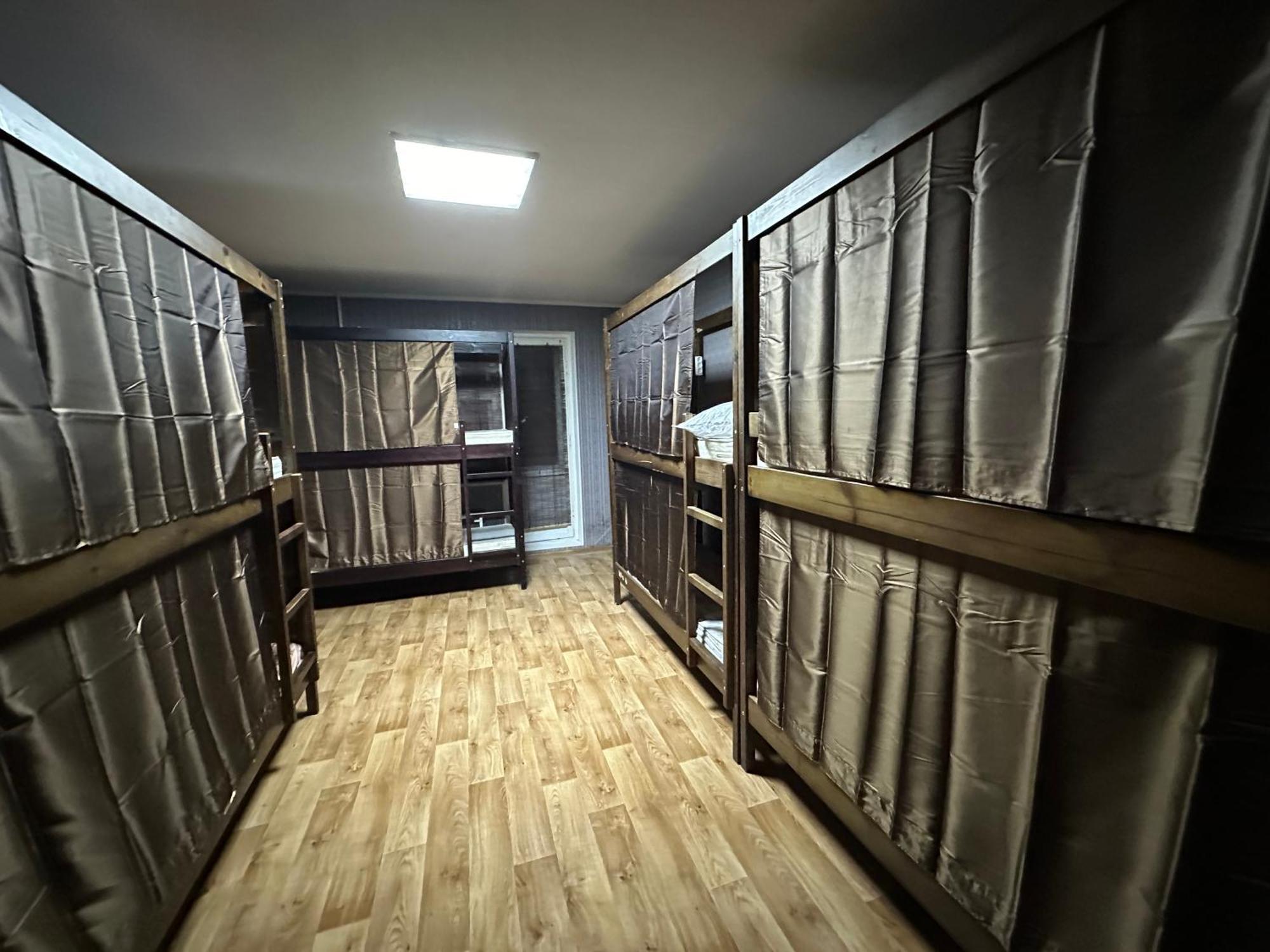 Ararat-Poznyaki Hostel Київ Екстер'єр фото